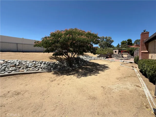 32038 Crystalaire, Llano, California 93544