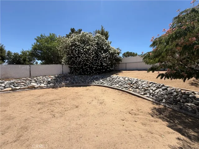 32038 Crystalaire, Llano, California 93544