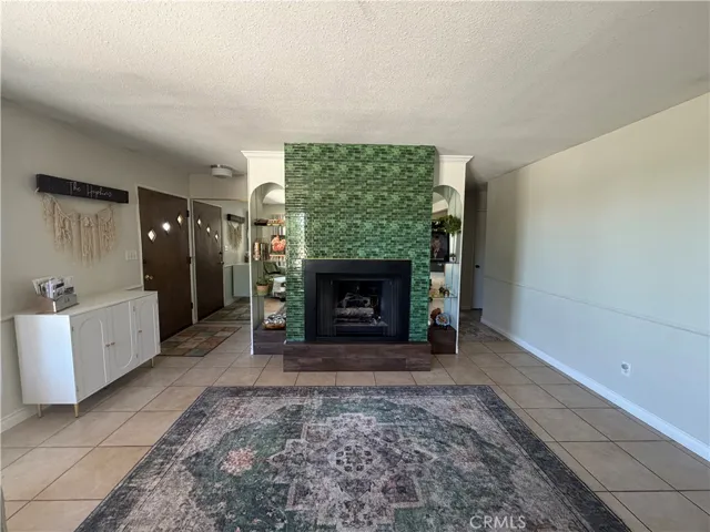32038 Crystalaire, Llano, California 93544