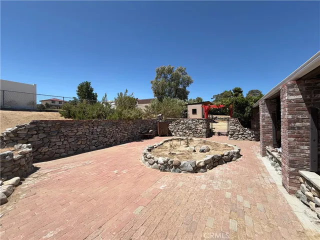 32038 Crystalaire, Llano, California 93544