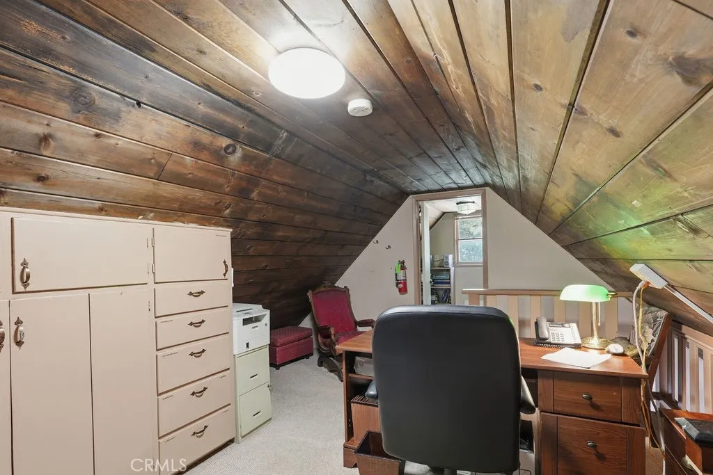 upstairs office space