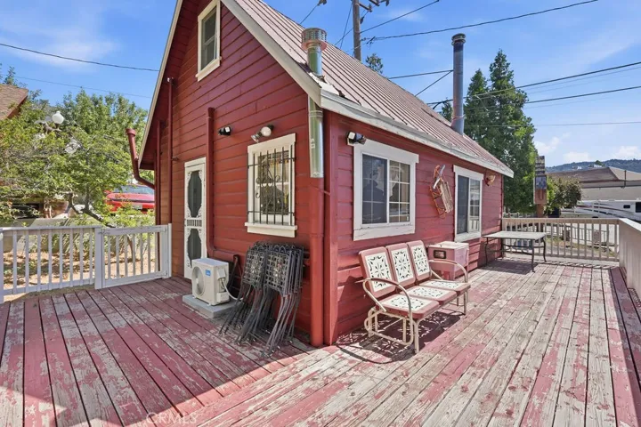 568 Forest Shade, Crestline, California 92325