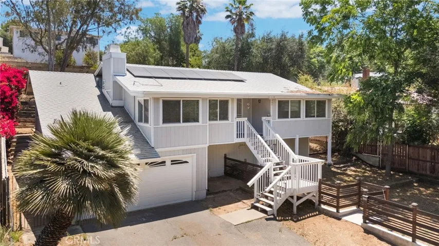 464 E Kalmia, Fallbrook, California 92028