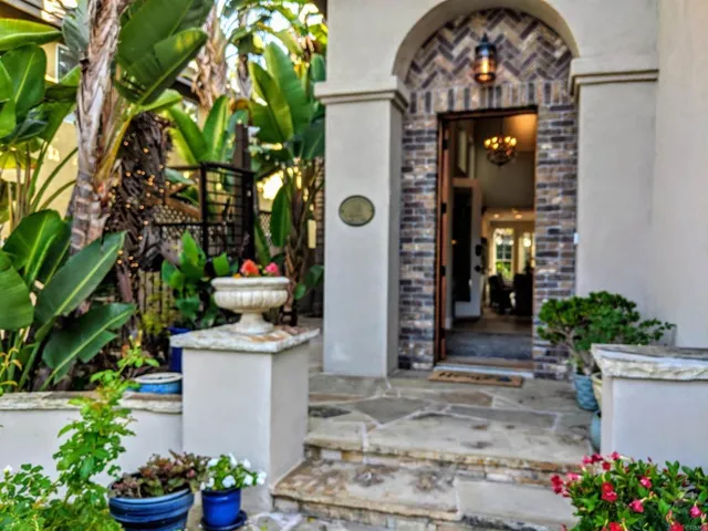 4381 Corte De La Fonda, San Diego, California 92130