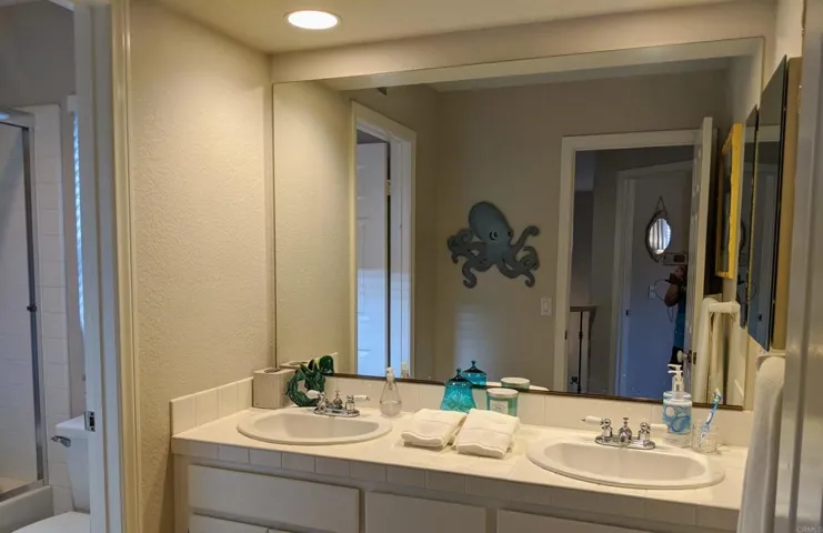 4381 Corte De La Fonda, San Diego, California 92130