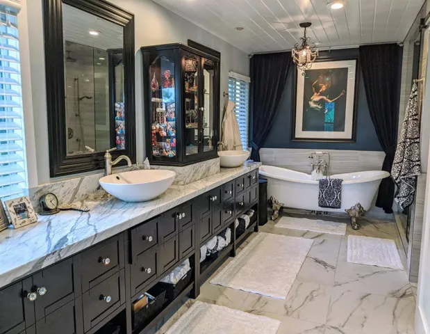 4381 Corte De La Fonda, San Diego, California 92130
