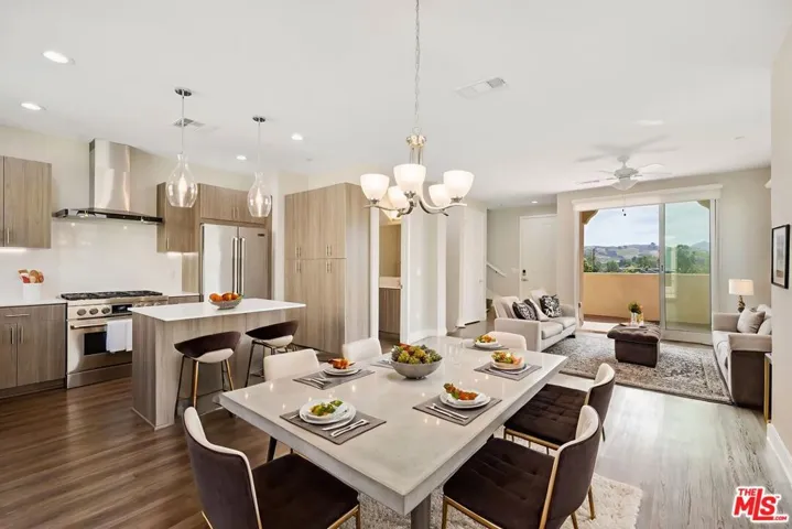 4448 Paxton Place, Calabasas, California 91302