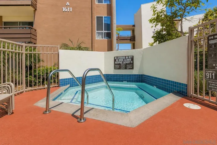 Swimming Pool/Hot Tub/Sauna