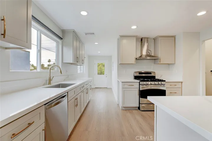 1333 Western, Glendale, California 91201