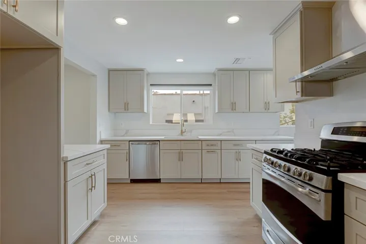 1333 Western, Glendale, California 91201