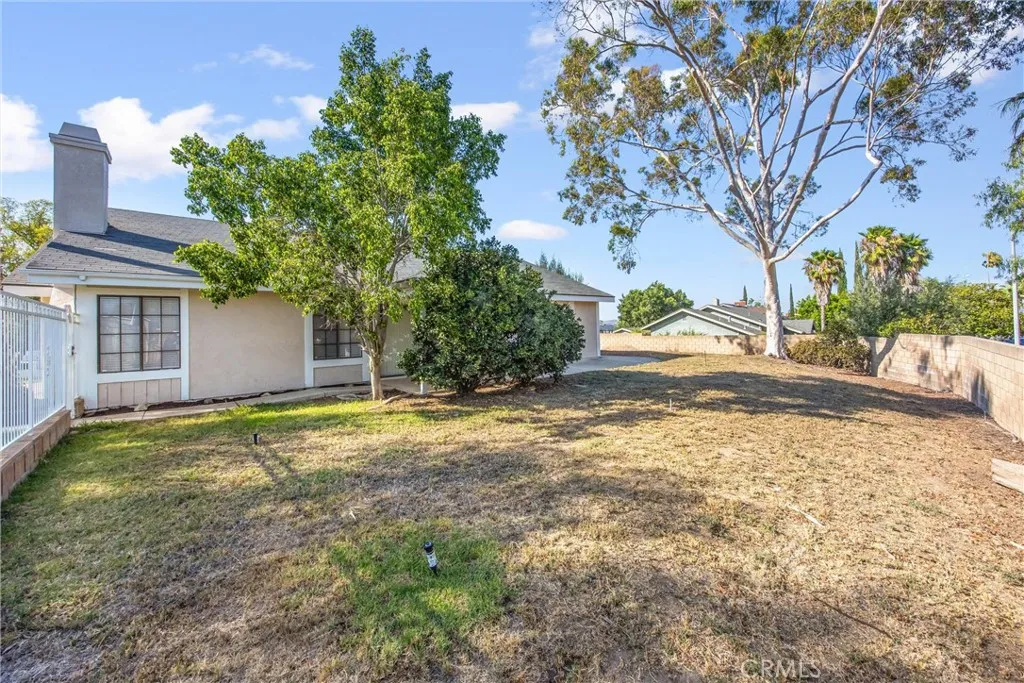 Spacious backyard offering flexibility for outdoor living
