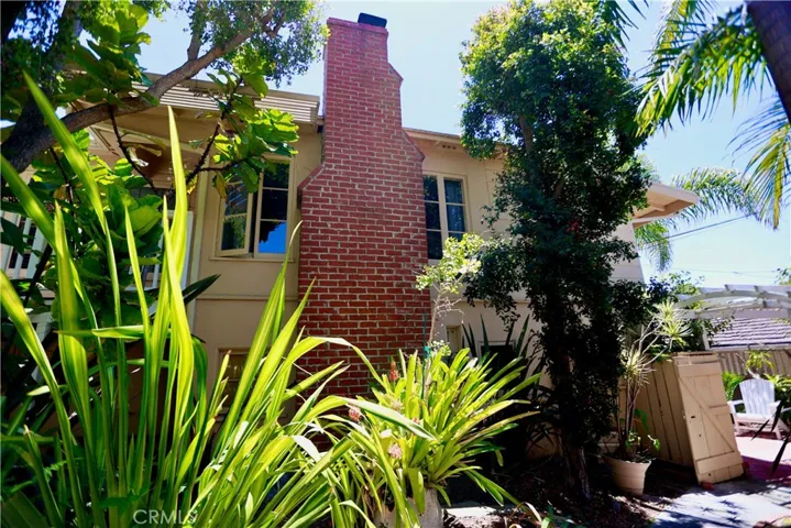 379 Aster, Laguna Beach, California 92651