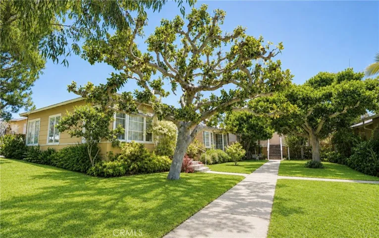 379 Aster, Laguna Beach, California 92651