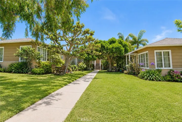 379 Aster, Laguna Beach, California 92651