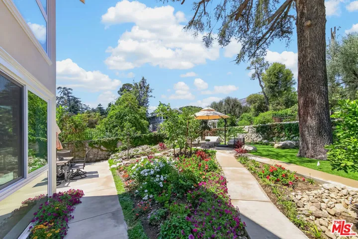 4897 Rosemont Avenue, La Crescenta, California 91214