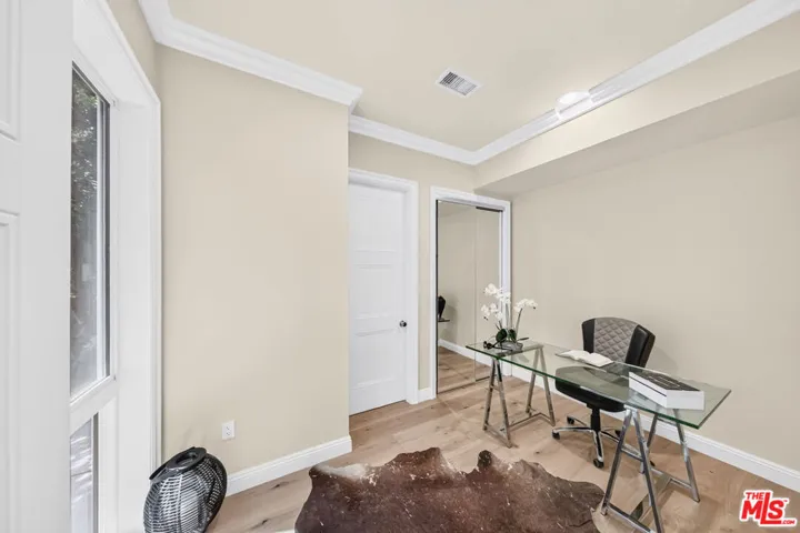 4897 Rosemont Avenue, La Crescenta, California 91214