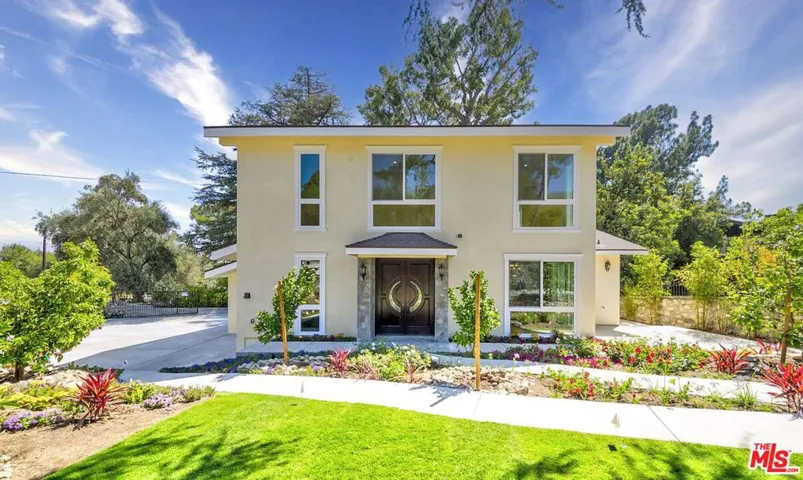 4897 Rosemont Avenue, La Crescenta, California 91214