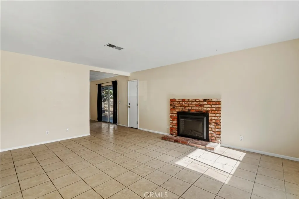 40015 172nd E, Palmdale, California 93591 — photo 4