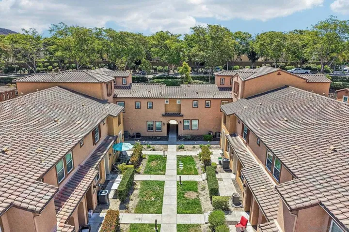 17007 Camino Marcilla 3, San Diego, California 92127