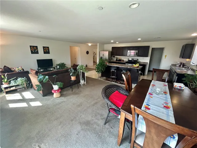 729 Bailey Lane, San Jacinto, California 92582