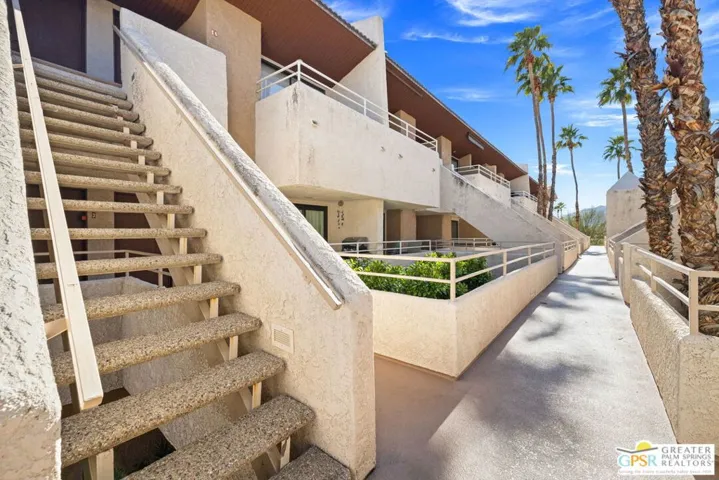 470 S Calle Encilia B15, Palm Springs, California 92262