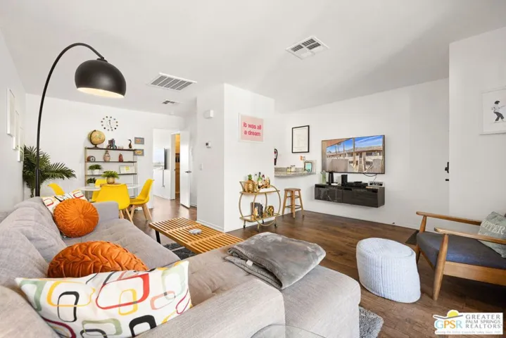 470 S Calle Encilia B15, Palm Springs, California 92262