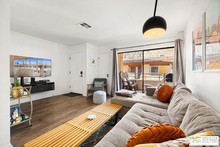 470 S Calle Encilia B15, Palm Springs, California 92262