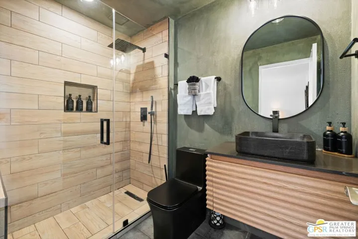 470 S Calle Encilia B15, Palm Springs, California 92262
