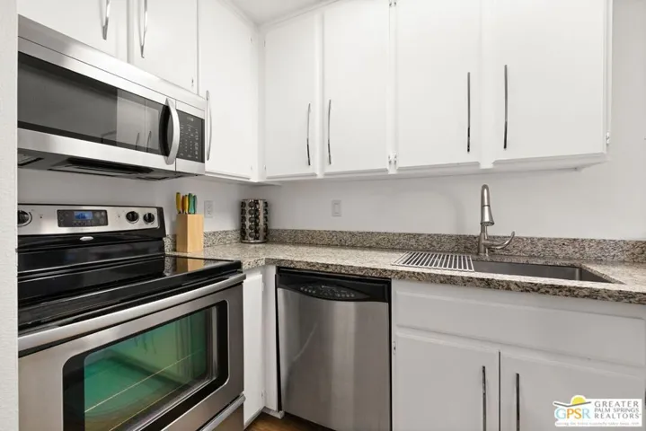 470 S Calle Encilia B15, Palm Springs, California 92262