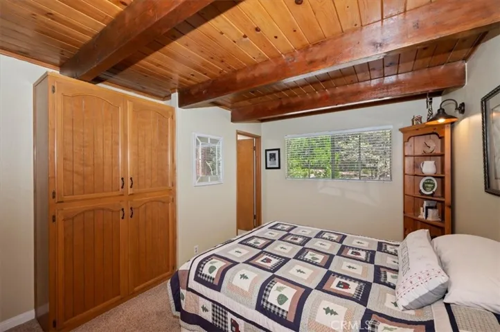334 Highland Drive, Lake Arrowhead, California 92352