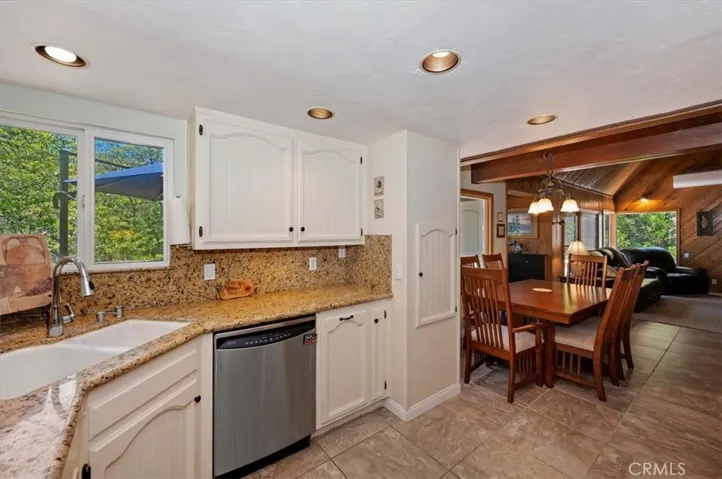 334 Highland Drive, Lake Arrowhead, California 92352