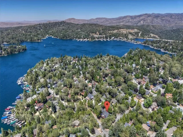 334 Highland Drive, Lake Arrowhead, California 92352