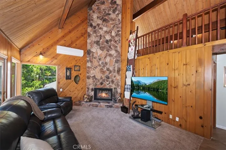 334 Highland Drive, Lake Arrowhead, California 92352