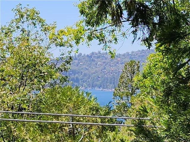 334 Highland Drive, Lake Arrowhead, California 92352