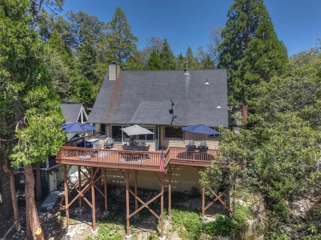 334 Highland Drive, Lake Arrowhead, California 92352