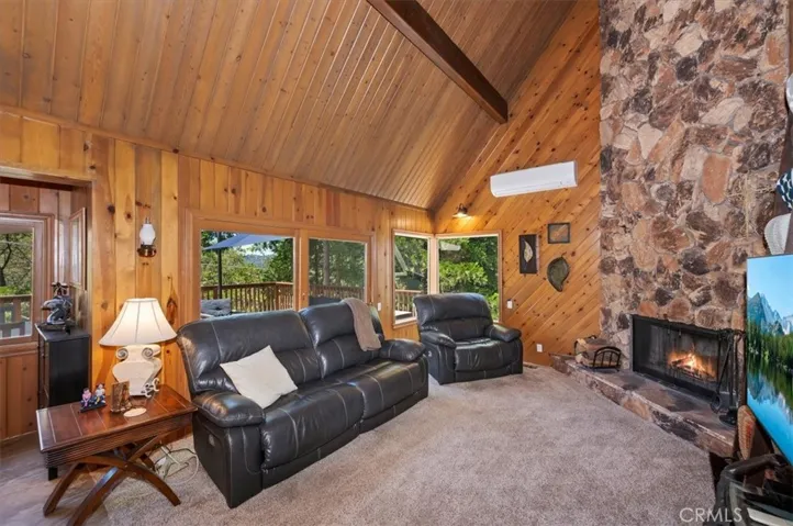 334 Highland Drive, Lake Arrowhead, California 92352