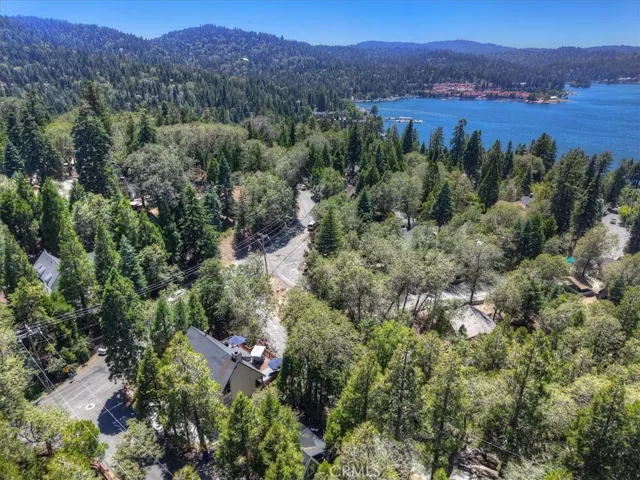 334 Highland Drive, Lake Arrowhead, California 92352