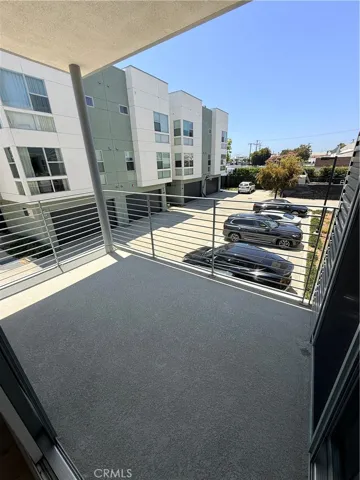 2nd floor patio