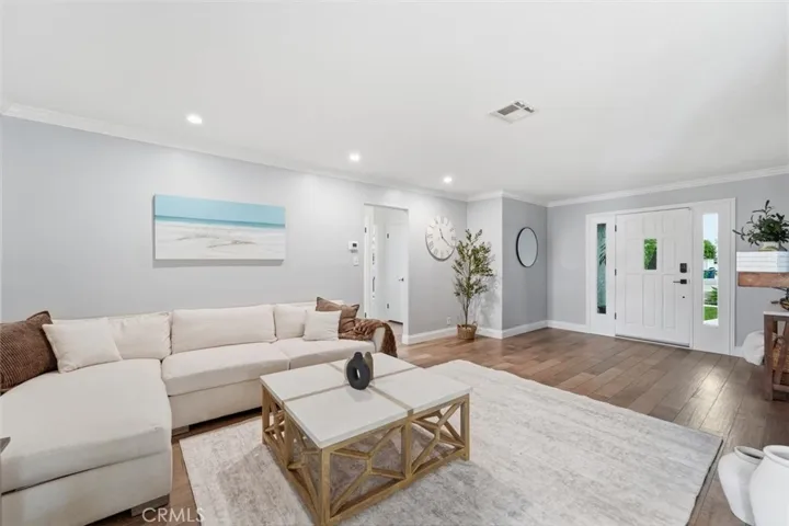 1842 Stevely Avenue, Long Beach, California 90815