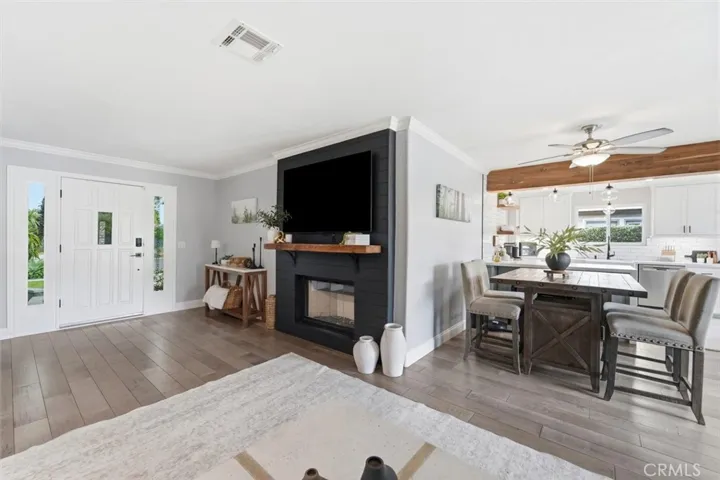 1842 Stevely Avenue, Long Beach, California 90815