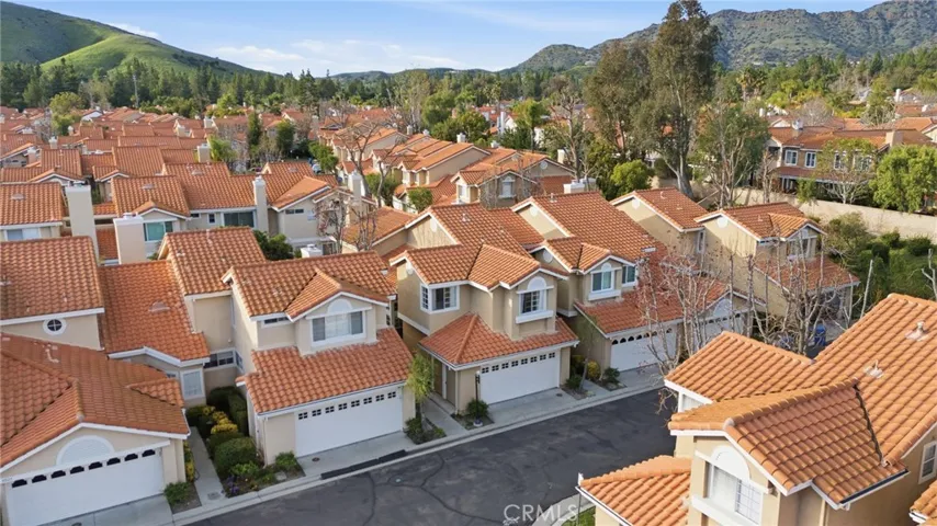 4933 Santo, Oak Park, California 91377