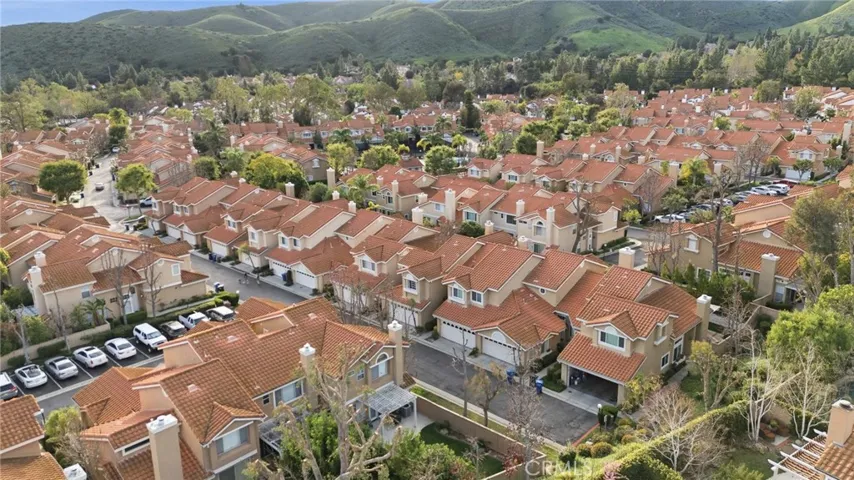 4933 Santo, Oak Park, California 91377