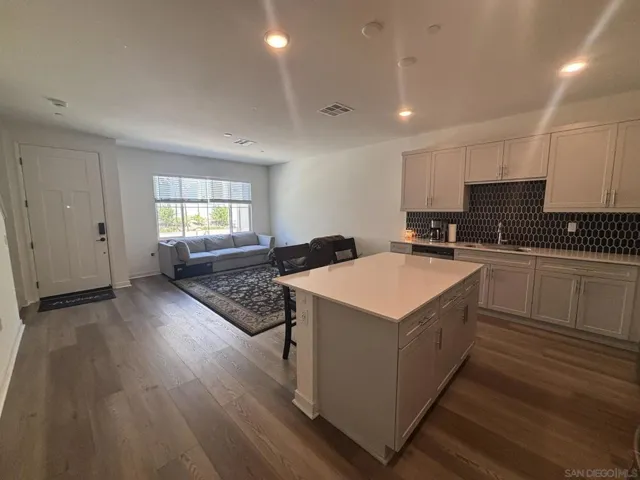 312 Zest Lane, Fallbrook, California 92028
