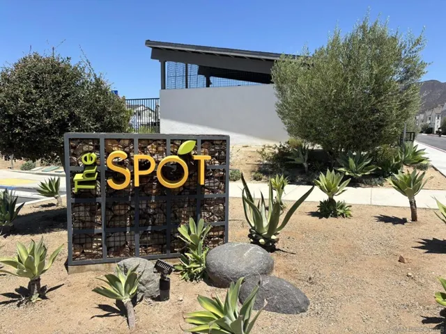312 Zest Lane, Fallbrook, California 92028