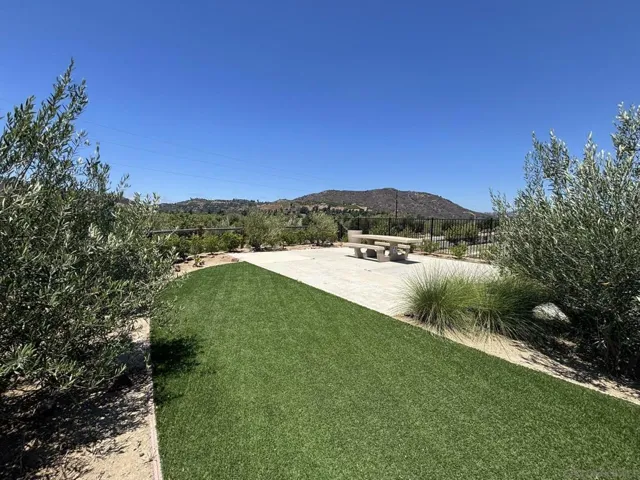 312 Zest Lane, Fallbrook, California 92028