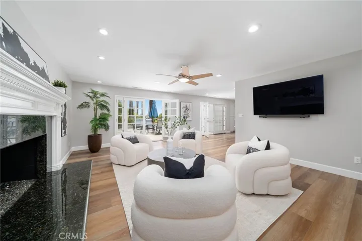 5012 Sanlo Place, Woodland Hills, California 91364