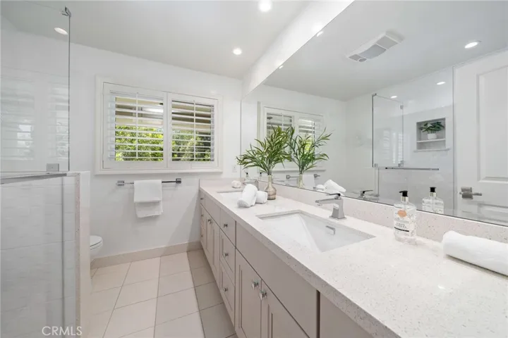 5012 Sanlo Place, Woodland Hills, California 91364