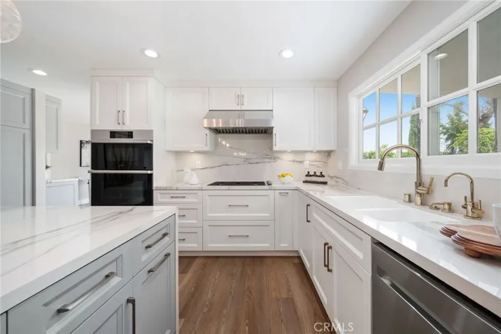 5012 Sanlo Place, Woodland Hills, California 91364