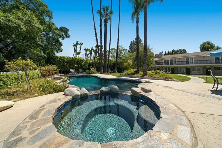 5012 Sanlo Place, Woodland Hills, California 91364