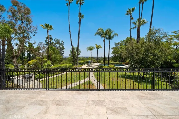 5012 Sanlo Place, Woodland Hills, California 91364